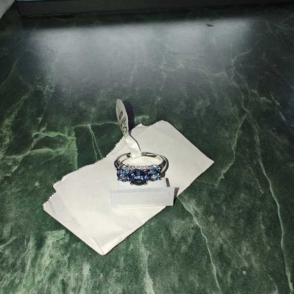 Sterling Silver Blue Topaz Ring - Picture 1 of 2